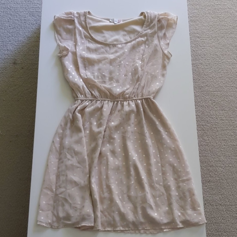 ♻️DONATED♻️ Tan/Gold Polka Dot Dress